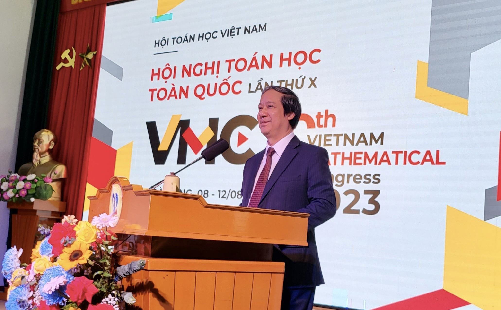 Bộ trưởng Bộ GD&ĐT Nguyễn Kim Sơn: Toán học giữ vai trò quan trọng nhưng 'cần một phen đổi mới'