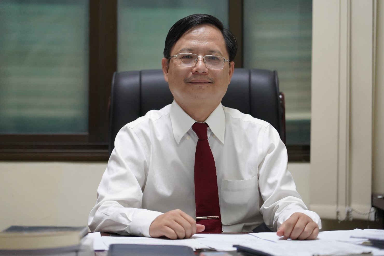 GS.TSKH Vũ Hoàng Linh, Hiệu trưởng Trường ĐH Khoa học Tự nhiên, được bầu làm Chủ tịch Hội Toán học Việt Nam nhiệm kỳ 2023-2028.
